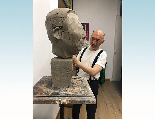 美术学院双聘教授李象群作品荣获第56届英国肖像雕塑协会年度展"希瑟